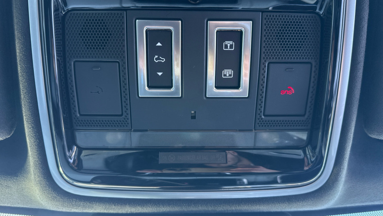 Land Rover Range Rover Sport 5.0 P575 S/C SVR 5dr Auto Petrol Estate